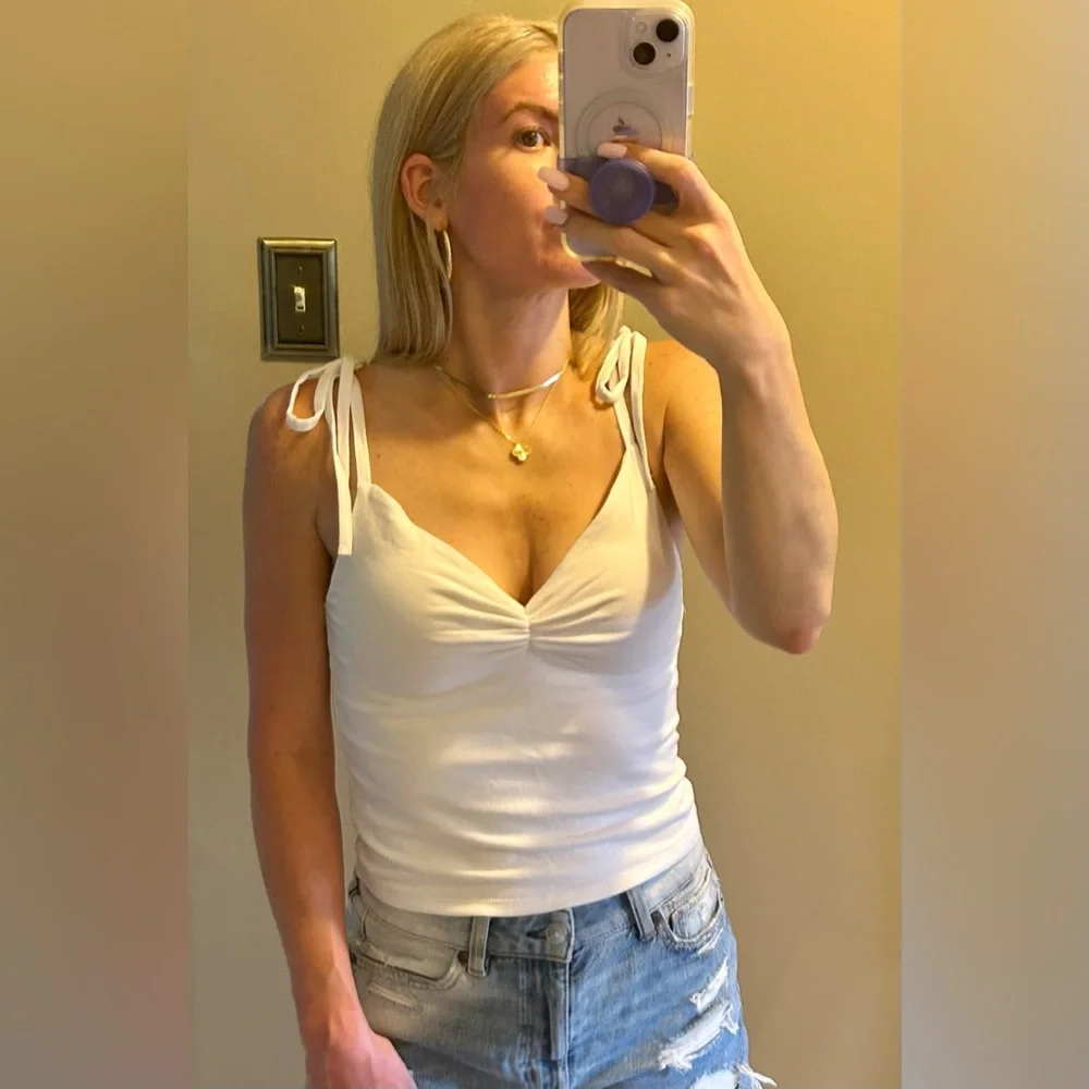 Forever 21 White Tie Strap Camisole - Picture 3 of 10